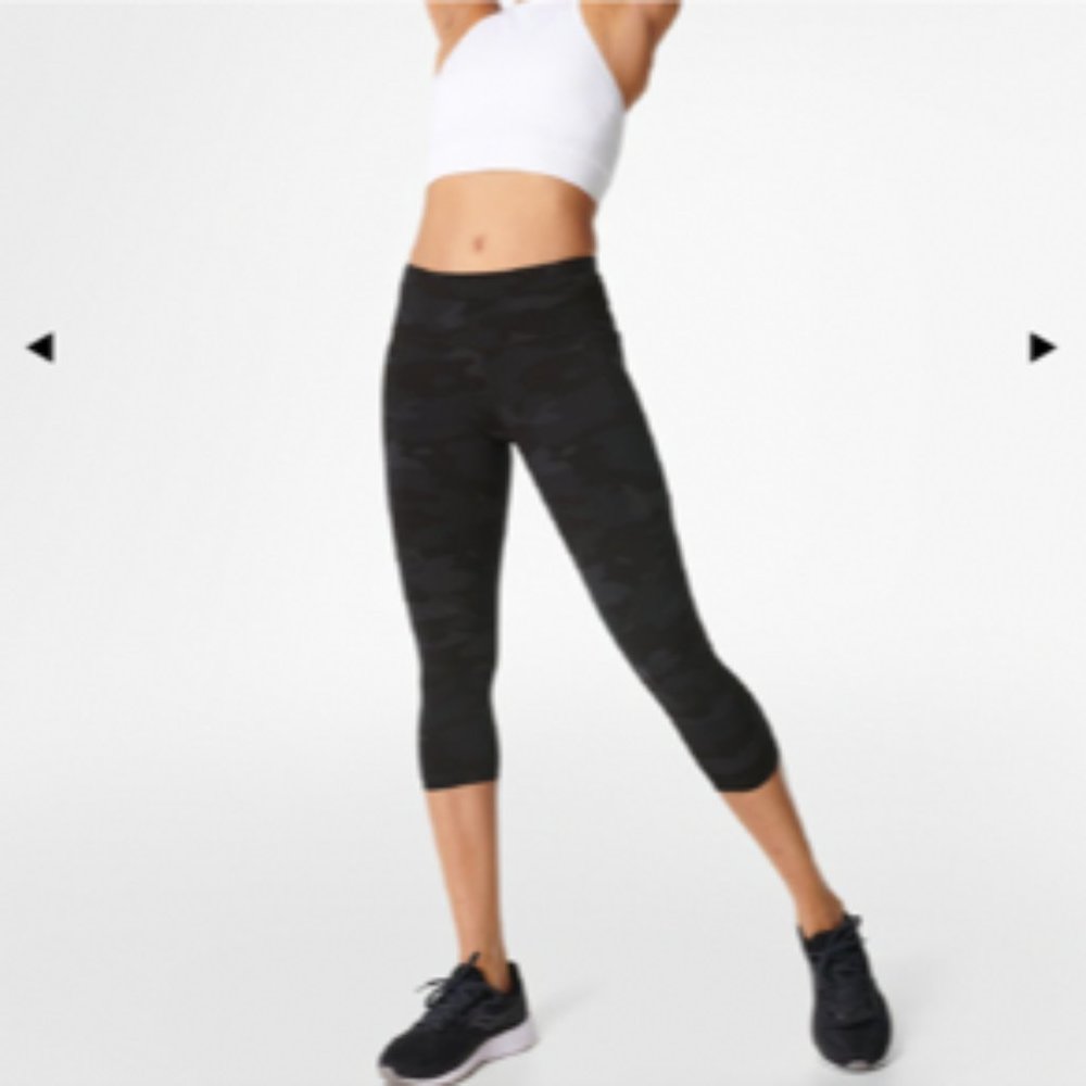 Sweaty Betty Black Camo Cropped Leggings